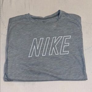 NIKE GREY TSHIRT